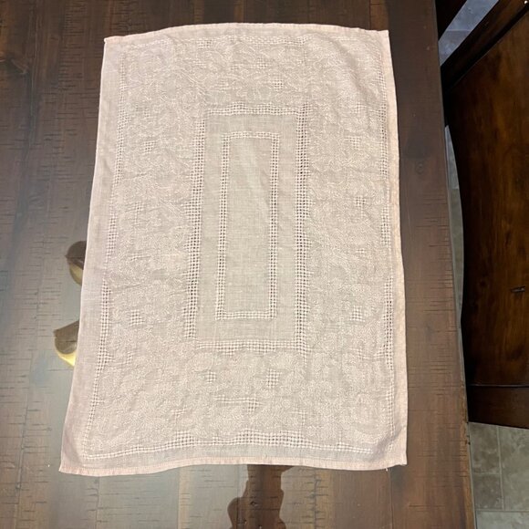 Vintage Linen Cutwork Embroidered Placemats Set of 4 Dusty Pink Used 14x13 - Picture 11 of 16